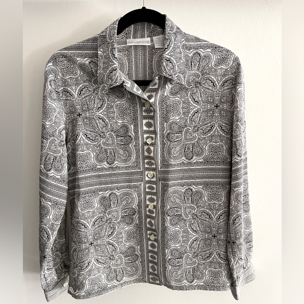 Liz Claiborne women's shirt size P4